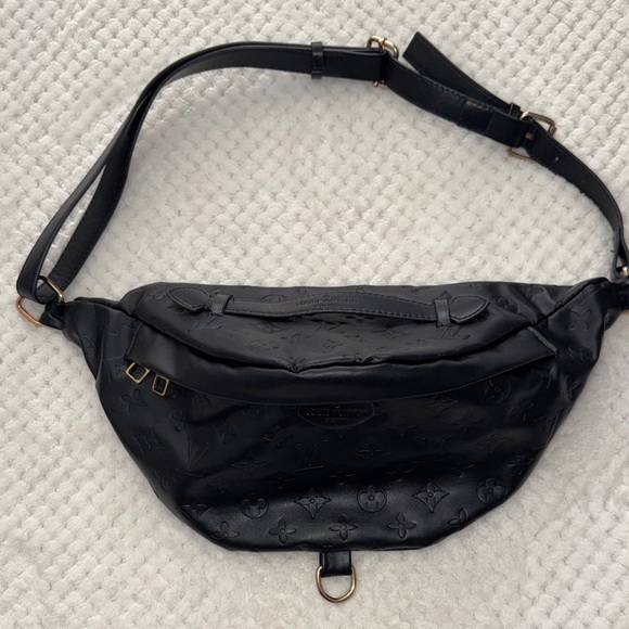 🖤✨ Black Faux Designer Fanny Pack / Belt Bag ✨🖤 - Picture 2 of 8